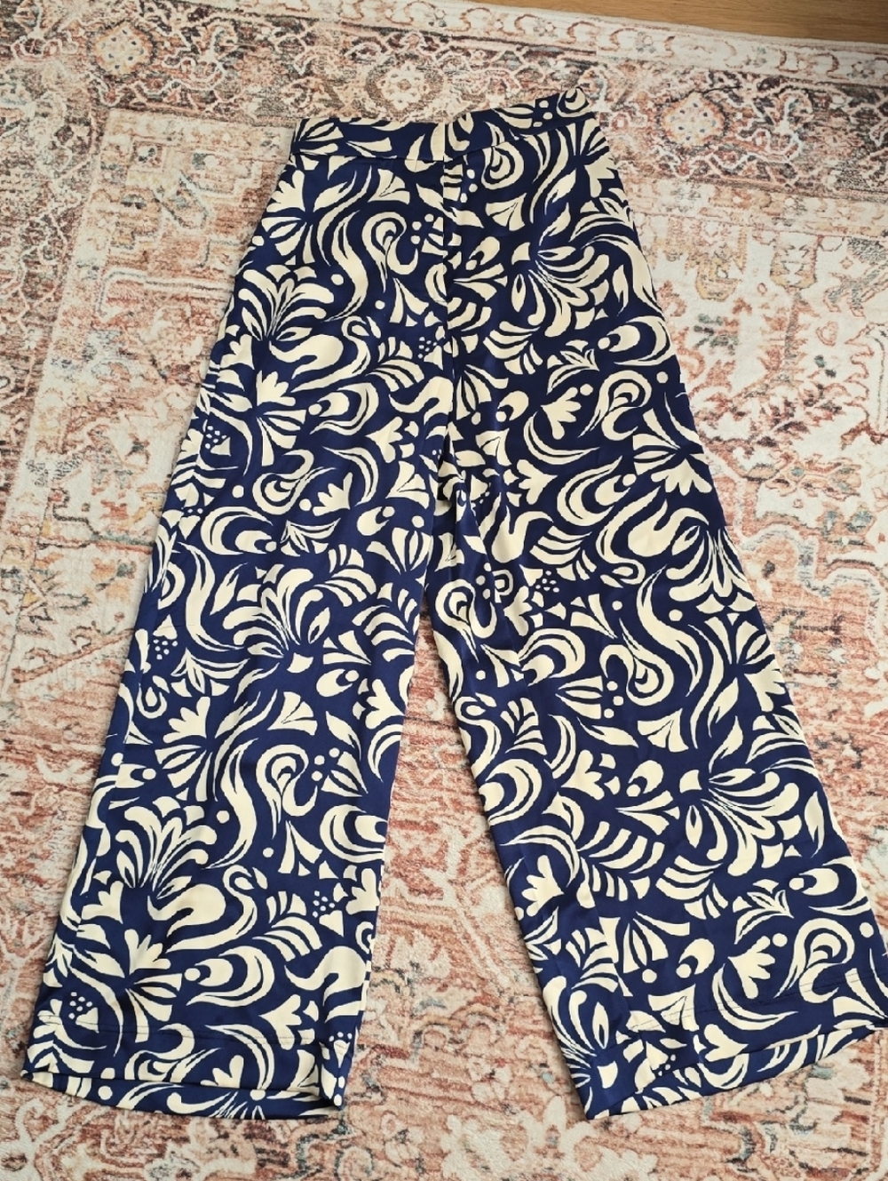 NWT House of Harlow 1960 Navy and Cream Wide-Leg Trouser Pants Size Med